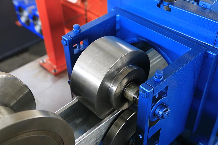 High Speed C Purlin Roll Forming Machine High Speed C Purlin Roll Forming Machine