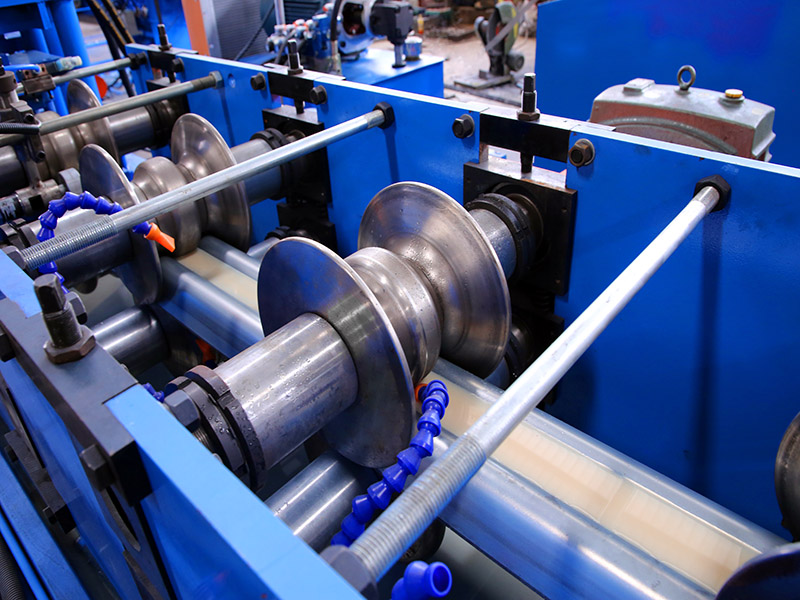 highway guardrail roll forming machine